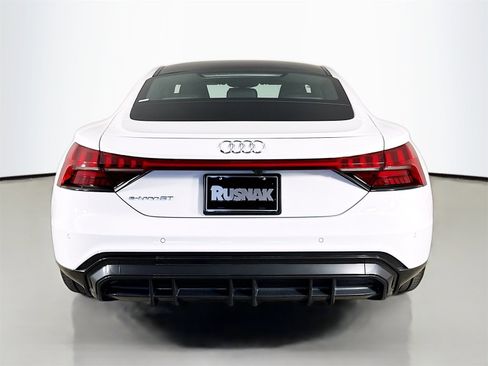 Certified 2022 Audi e-tron GT Premium Plus image 6