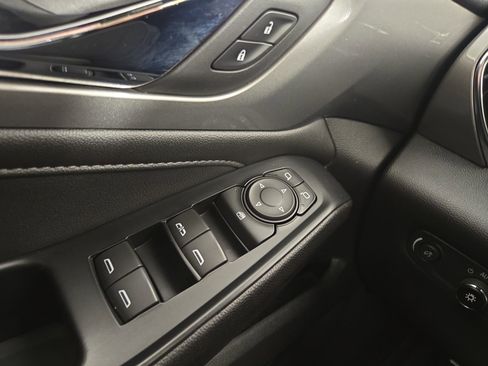 Certified 2023 Chevrolet Traverse LT image 29