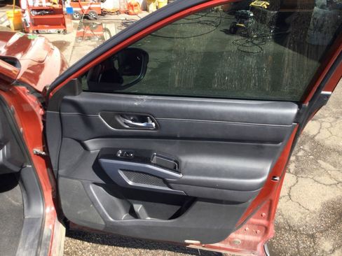 Used 2022 Nissan Pathfinder SL w/ SL Premium Package image 24