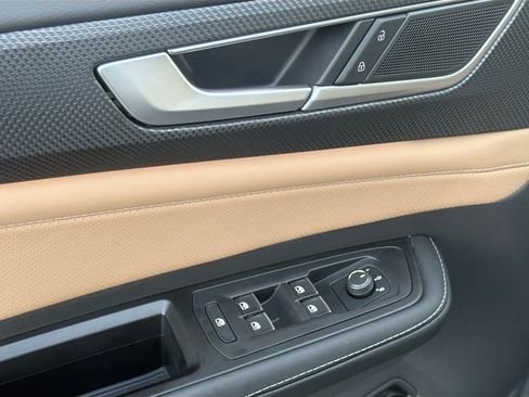 New 2026 Volkswagen Atlas Cross Sport SEL R-Line image 23