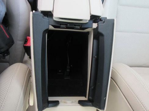 Used 2015 Mercedes-Benz E 400 Coupe image 16