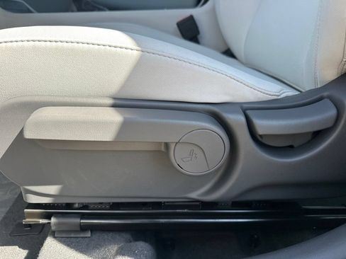 Used 2026 Hyundai Kona SE AWD/4WD image 16