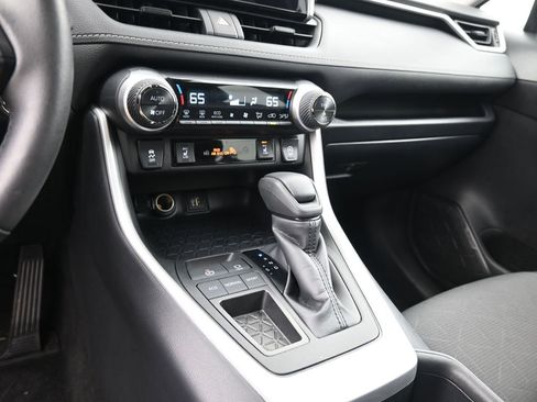 Used 2025 Toyota RAV4 XLE image 24