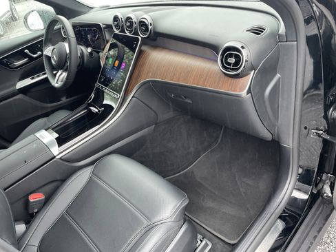 Certified 2025 Mercedes-Benz GLC 300 4MATIC image 46