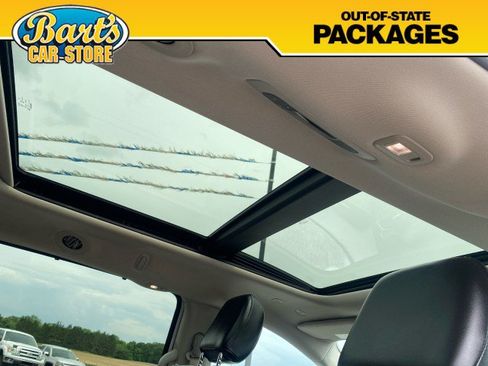 Used 2022 Chrysler Pacifica Limited FWD image 14