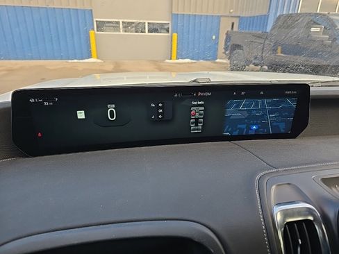 Used 2025 Ford Expedition Platinum w/ Platinum Ultimate Package image 22