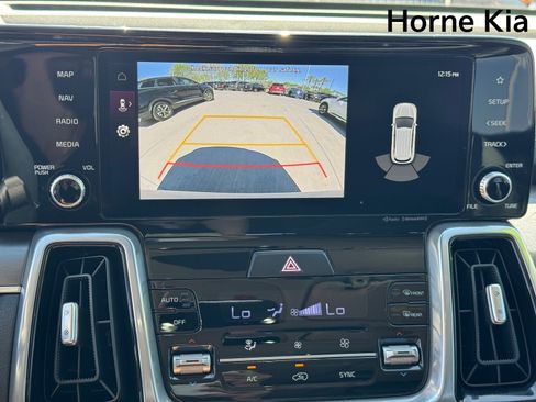 Certified 2023 Kia Sorento SX image 19