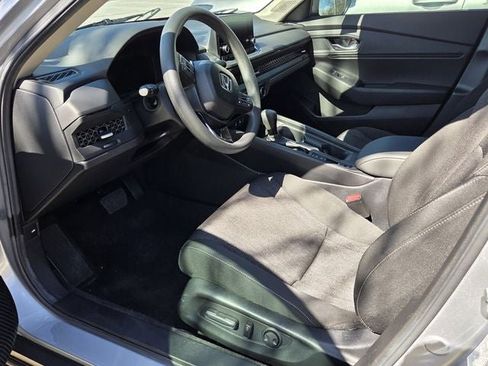 Used 2025 Honda Accord SE image 21
