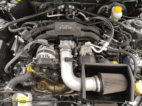 Used 2018 Toyota 86 RWD image 30