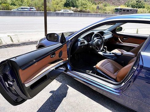 Used 2012 BMW 335i xDrive Coupe image 32