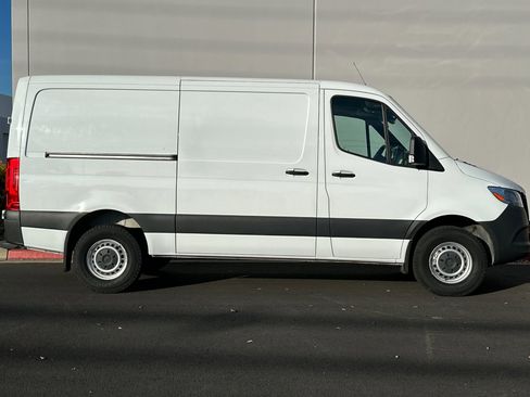 Used 2019 Mercedes-Benz Sprinter 144 Cargo image 3