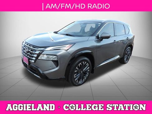 Used 2024 Nissan Rogue Platinum w/ Platinum Premium Package FWD image 8