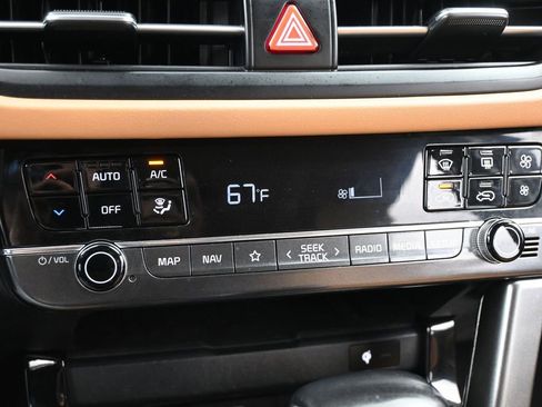 Used 2024 Kia Seltos EX image 21