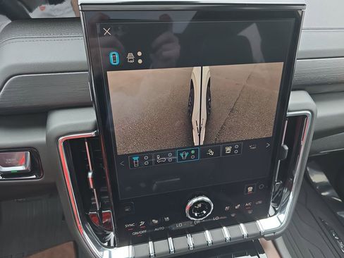 New 2026 GMC Yukon XL Denali w/ Denali Reserve Package AWD/4WD image 29