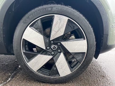 Certified 2023 Volvo C40 P8 Recharge Ultimate w/ Protection Package Premier image 13