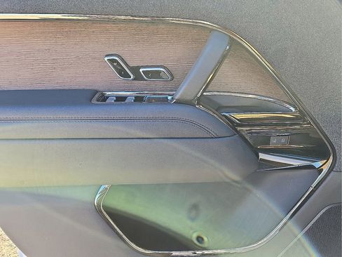 Used 2023 Land Rover Range Rover Sport SE Dynamic image 21