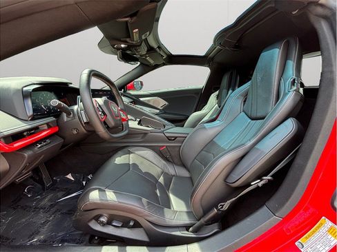 Used 2020 Chevrolet Corvette Stingray Preferred Cpe w/ 2LT Preferred Equipment Group RWD image 2