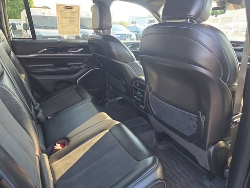 Certified 2022 Jeep Grand Cherokee Trailhawk w/ Advanced Protech Group II AWD/4WD image 11