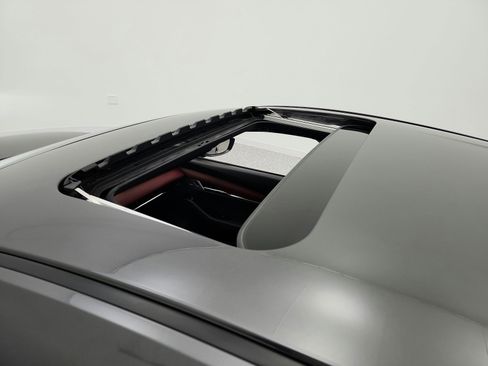 Used 2024 MAZDA MAZDA3 Hatchback w/Premium Plus Pkg image 11