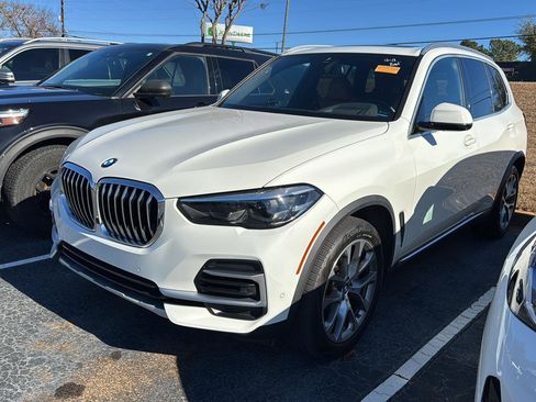 Used 2023 BMW X5 xDrive40i w/ Premium Package image 9