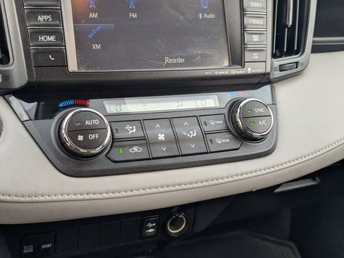 Used 2017 Toyota RAV4 XLE image 29