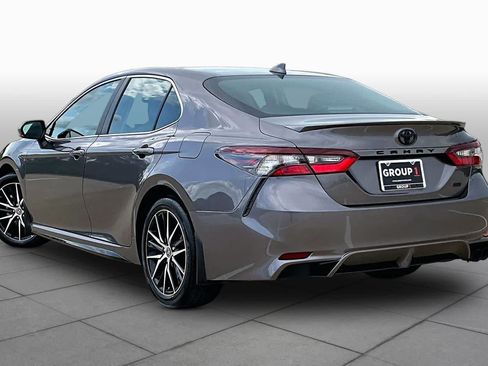 Used 2024 Toyota Camry SE w/ Convenience Package FWD image 12