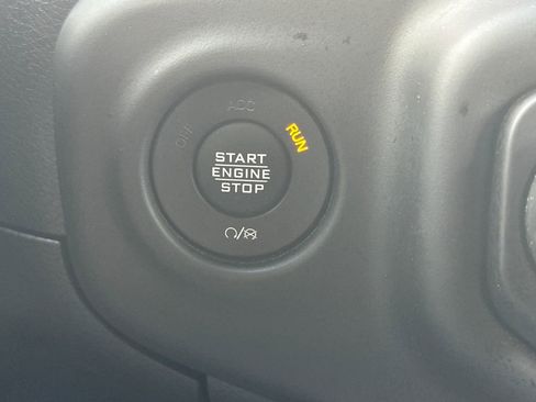 Used 2021 Jeep Gladiator Rubicon image 23