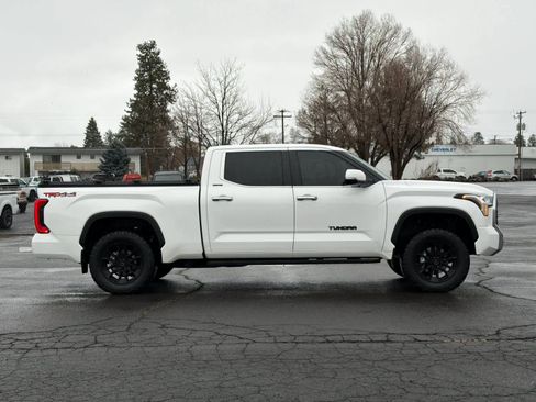 Used 2022 Toyota Tundra Limited image 8