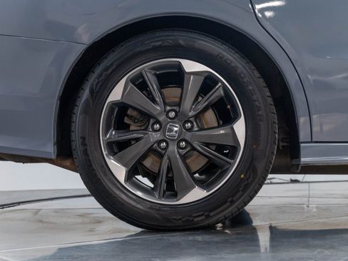 Used 2024 Honda Odyssey Elite image 40