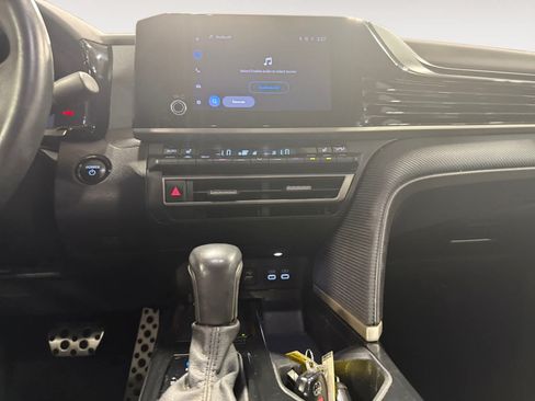 Used 2025 Toyota Camry SE w/ Convenience Package FWD image 12