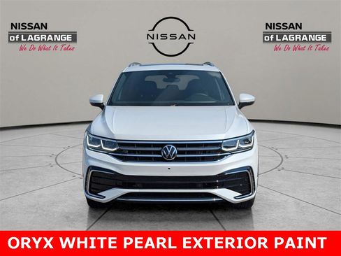 Used 2022 Volkswagen Tiguan SEL R-Line image 2