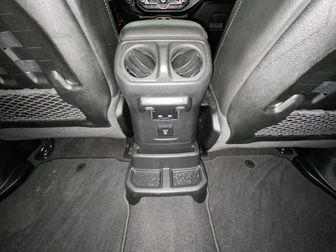 Used 2021 Jeep Wrangler Unlimited Rubicon AWD/4WD image 29