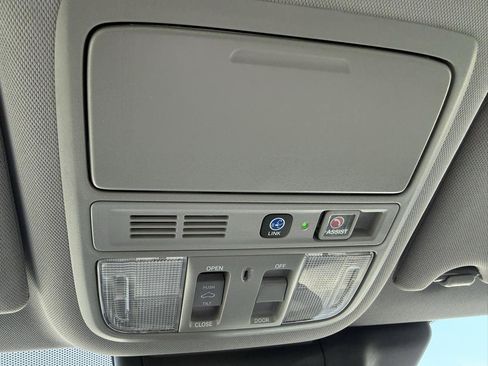 Used 2018 Honda Accord Touring image 39