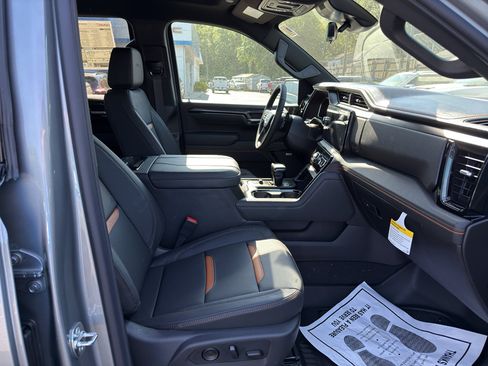 New 2026 GMC Sierra 1500 AT4 w/ AT4 Premium Package AWD/4WD image 18
