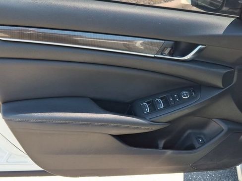 Used 2019 Honda Accord Sport image 12