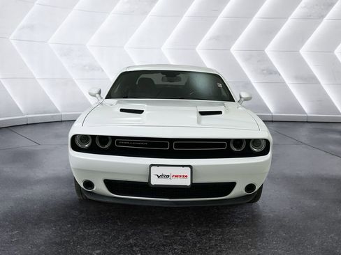 Used 2023 Dodge Challenger SXT image 2