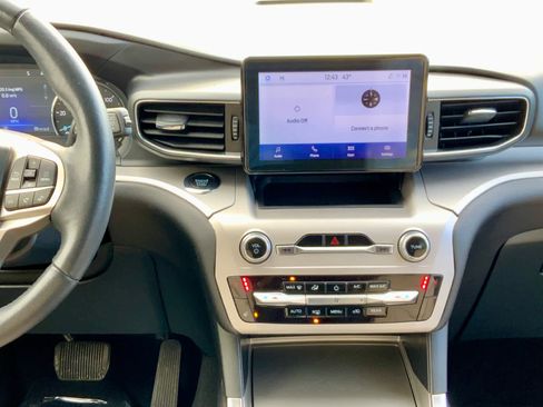 Used 2023 Ford Explorer XLT w/ Equipment Group 202A image 40