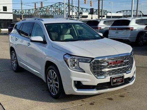 Used 2022 GMC Terrain Denali w/ LPO, Floor Liner Package image 7
