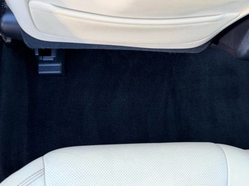 Used 2014 Toyota Avalon Limited image 39