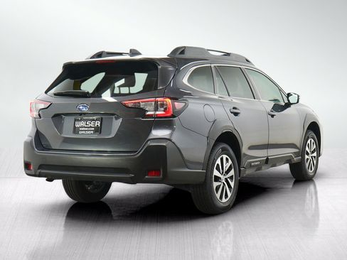 Used 2023 Subaru Outback Premium AWD/4WD image 5