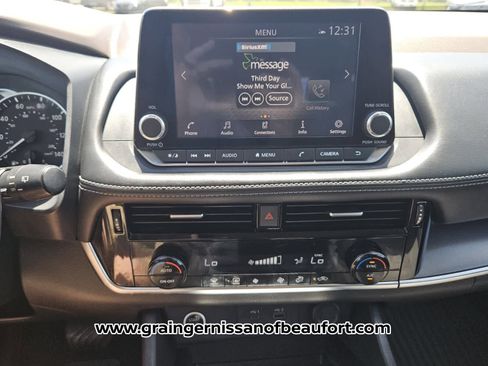 Used 2021 Nissan Rogue SV FWD image 8