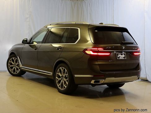 Used 2026 BMW X7 xDrive40i AWD/4WD image 5