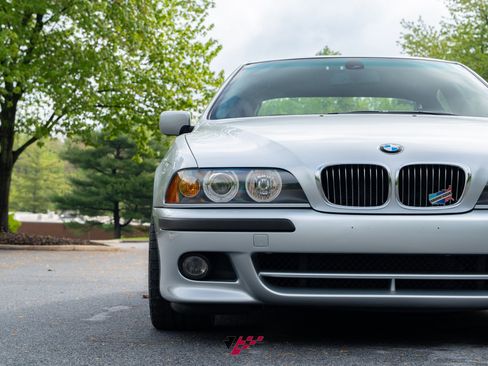 Used 2000 BMW 540i w/ M Sport Package RWD image 5