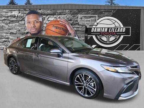 Used 2024 Toyota Camry XSE w/ Navigation Package FWD image 1