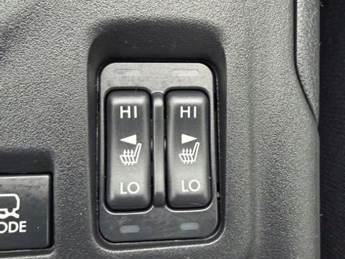 Used 2019 Subaru Crosstrek 2.0i Premium w/ Eyesight System image 13