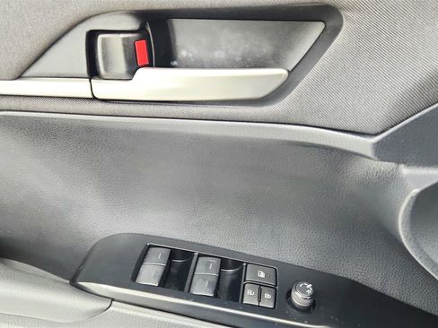 Used 2025 Toyota Camry LE image 22