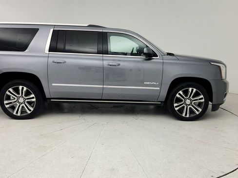 Used 2020 GMC Yukon XL Denali w/ Open Road Package image 9