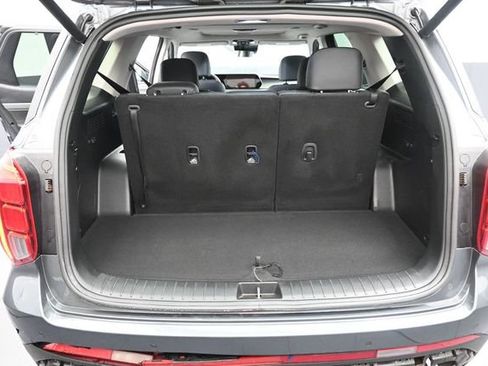 Used 2025 Hyundai Palisade SEL FWD image 14