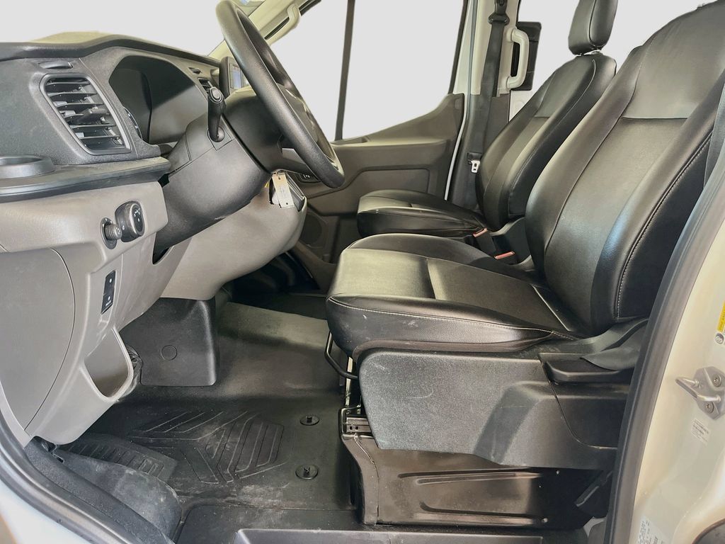 Used 2025 Ford Transit 150 Low Roof RWD image 21