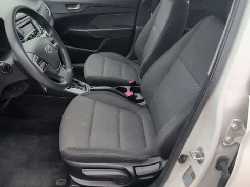 Used 2019 Hyundai Accent SE image 17